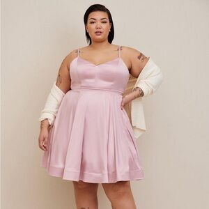 LIKE NEW Torrid (6x/30) Satin Skater Party Dress